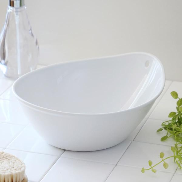 サイズ/約幅25.5×奥行29×高さ12.5cm重量/約260g内容量/1個材質/ポリプロピレン種類/ホワイト、ブルー、グレー、イエロー、ピンク、グリーン生産国/日本製耐熱温度/120度●おしゃれなくすみカラーが特徴の洗面器です。●継ぎ目が...