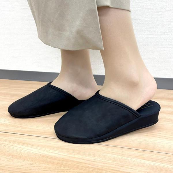 サイズ/適応サイズ：約22.0〜24.0cm内容量/1足材質/甲部外側：ポリウレタン甲部内側、底部表側、ソール側面、底部裏側、収納袋：ポリエステル100％芯材：EVA、ウレタン洗濯/手洗いのみ可能●シーンを問わず使いやすいスリッパです。●卒...