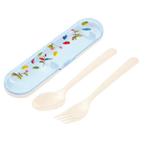 サイズ/ケース：約幅17×奥行4.2×高さ2.6cmスプーン・フォーク長さ：約15.3センチ内容量/1個材質/本体：ABS樹脂蓋・スプーン・フォーク：AS樹脂生産国/日本製食器洗い乾燥機/使用可能●スープから丼物までメニューによって使い分け...