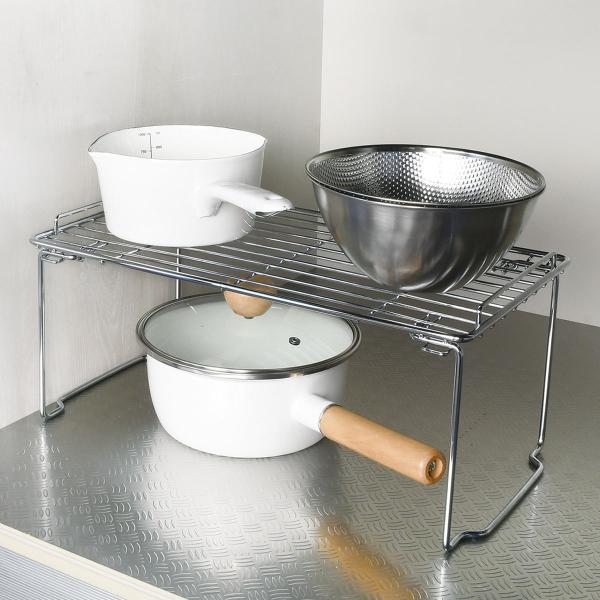 サイズ/約幅43×奥行23×高さ19cm重量/約800g内容量/1個材質/鉄（クロムめっき）生産国/中国製耐荷重/約5kg●キッチンをすっきり収納して快適な空間にする「ストレージセレクトシリーズ」の積み重ね棚です。●シンク下やシンク周りのス...