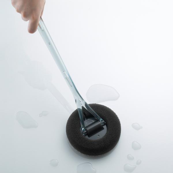 サイズ/約高さ46.7cm直径：約12cm重量/約148g内容量/1個材質/柄：ASヘッド：ポリエチレンスポンジ：脱膜ウレタンフォーム、ポリエステル生産国/日本製耐熱温度/70度●こだわりのバススポンジ　柄付きタイプ●曲面にフィットするスポ...