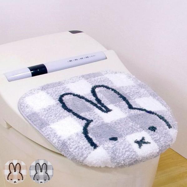 サイズ/洗浄暖房型・普通型（O型・U型）兼用内容量/1枚材質/ポリエステル90％、アクリル10％種類/ベージュ、グレー生産国/中国製乾燥機/使用不可●爽やかなギンガムチェックとシンプルユニークな線画のミッフィーが大人かわいい、兼用フタカバー...