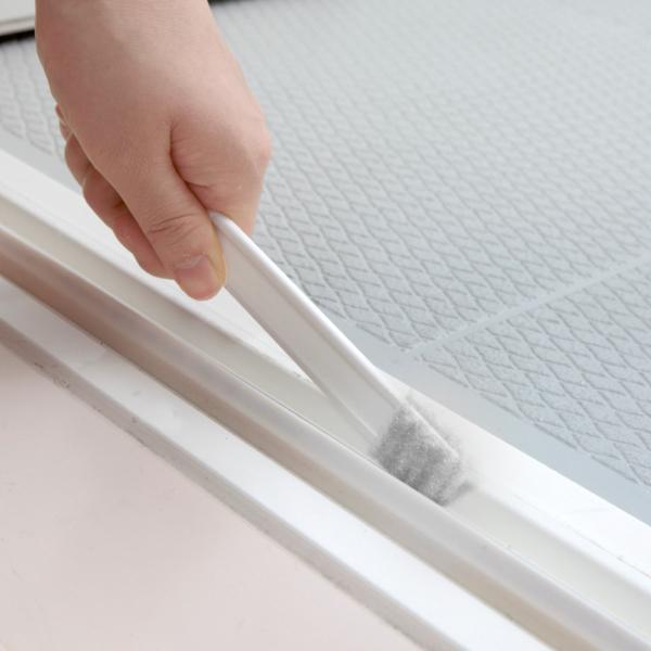 サイズ/約横2×縦18cm内容量/10本入り材質/柄：ポリプロピレン不織布：ポリエステル生産国/日本製耐熱温度/80度●洗剤を使えない場所の掃除に便利な隙間ブラシです。●手が届かないとあきらめていた隙間汚れに届いて、奥までキレイにします。●...