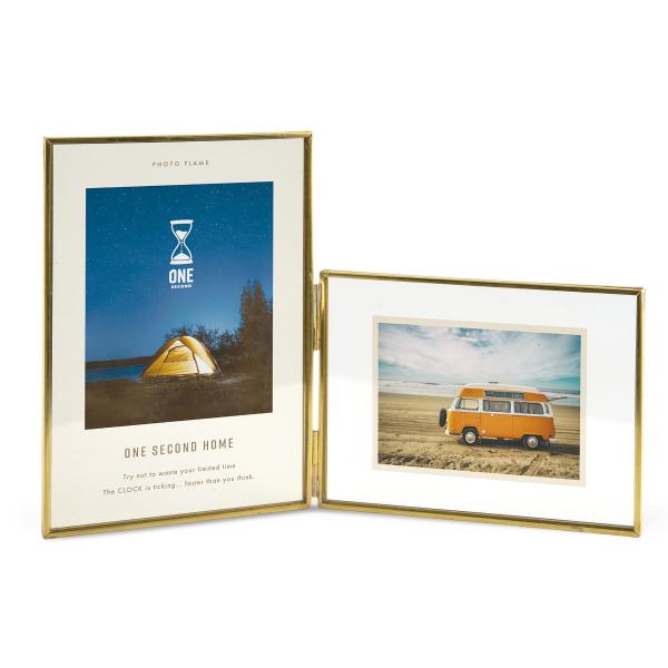 サイズ/約幅23.5×高さ16cmフレーム厚さ：約7.5cm対応写真サイズ：ハガキ判×2枚内容量/1個材質/ガラス、スチール●写真やチケット、アートなど、自由にレイアウトして入れることができるシンプルなインテリアフレームです。●「一瞬一瞬の...