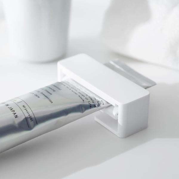 サイズ/約幅8.1×奥行2.8×高さ2.7cmフィルムフック接着面：約幅6.2×高さ7(cm)重量/約40g内容量/1個材質/本体：ABS樹脂フィルムフック：ポリカーボネート、PET・ポリウレタン生産国/中国製耐熱温度/100度パーツ別耐熱...