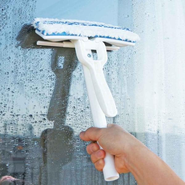 サイズ/約幅19×奥行28.6×高さ6.9cm拭き幅：約18cm水切り幅：約17cm重量/約157g内容量/1個材質/ヘッド：ポリプロピレンモップ：ポリエステル・ナイロン水切りゴム：シリコーンゴム生産国/中国製●マイクロファイバー（極細繊維...