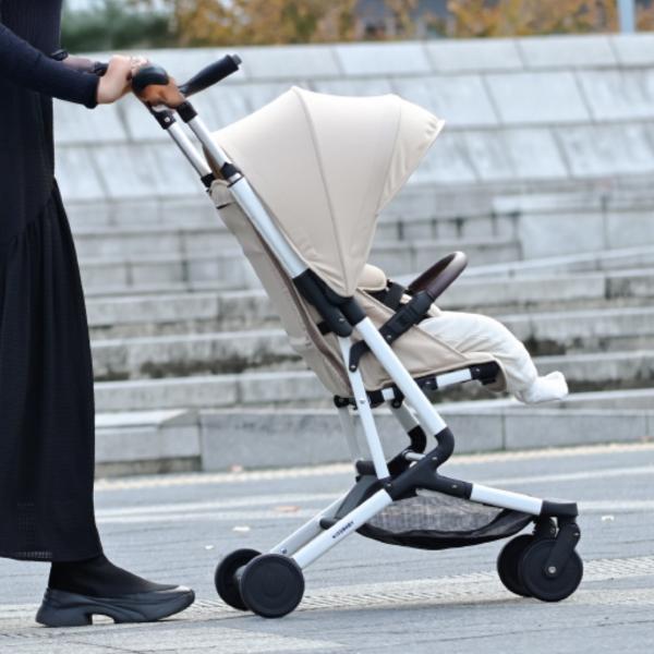 サイズ/使用時：約幅47×奥行74×高さ110cm折りたたみ時：約幅37×奥行30×高さ45cm重量/約5.6kg内容量/1台材質/フレーム：アルミニウムベルト：PP生地：ポリエステル車輪：EVA種類/アイボリー、ベージュ生産国/中国製耐荷...