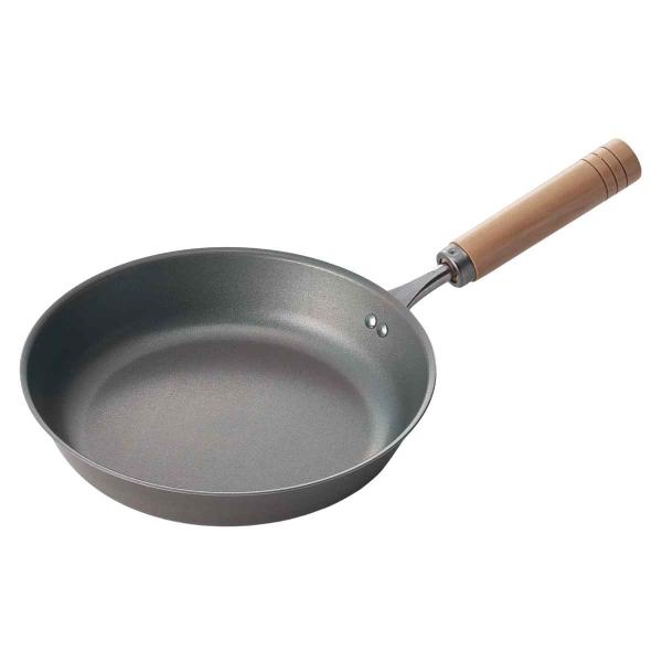 鉄フライパン 20cm IH対応 真・匠味 日本製 （ ガス火対応 軽い 木柄 金属ヘラOK ）