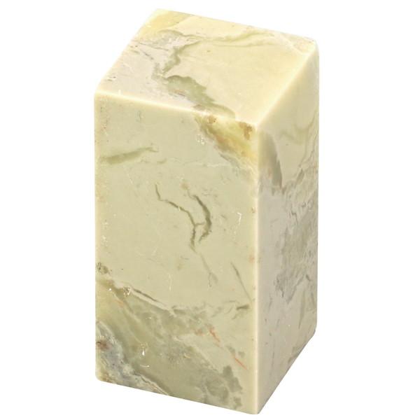 柔らかすぎず、硬すぎない彫り心地のよい印材！柔らかすぎず、硬すぎない彫り心地のよい印材です。紙に包まれた印材のみでお届けします。注意事項※天然石のため色、柄、サイズに多少のバラつきがあります。※色、模様は選べません。商品サイズ：25×25×...