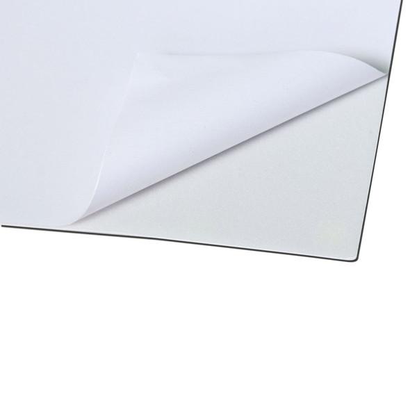 貼り付け簡単なのり付スチレン！へらやボールペンで線引きや型押しもらくらく！のり付なので台紙の貼り付けが簡単にできます。スチレン素材で細かい模様も表現できます。商品サイズ：450×300×1.2mmセット内容：本体のみ1個重量（ｇ）：18材質...