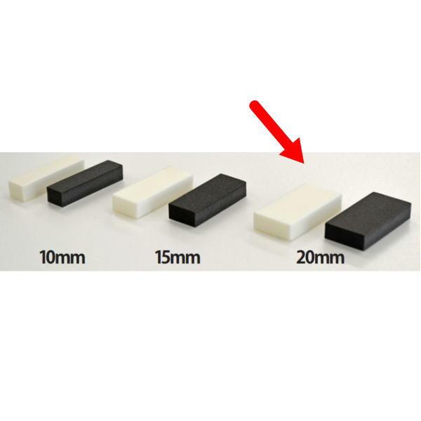 プラドフェンスは連結ジョイントありの仕様となしの仕様どちらでも設置可能です。連結ジョイントのない仕様はスペーサー部品も不要となります。連結ジョイントあり仕様の時に使用するスペーサー部品です。※板カラーウォルナット、アンティークグレーはスペー...