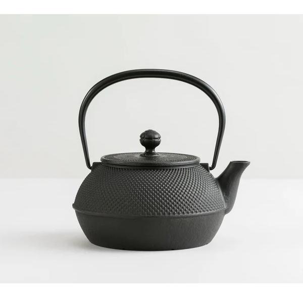 岩鋳 南部鉄器 鉄瓶 急須 7型 アラレ IH対応 0.9L 11720