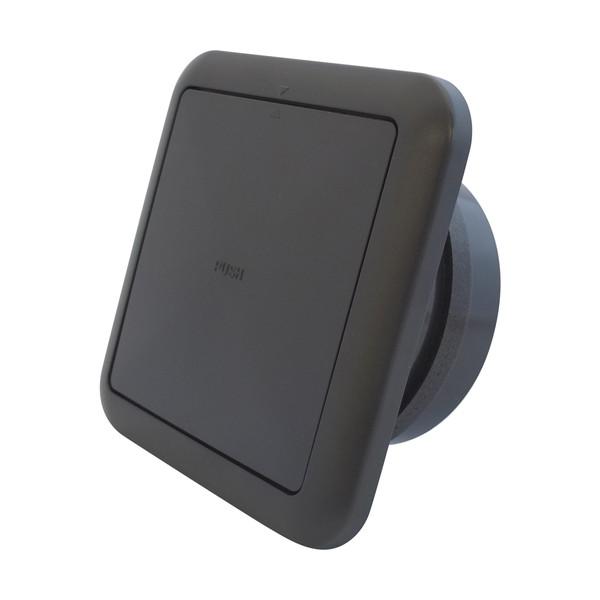 花粉やホコリの侵入を防ぐフィルター付き。プッシュ操作で3段階給気量調整可能。フタは着脱可能でお手入れもカンタン。本体材質：ABS樹脂。付属品：ボード取付用ビス、壁パッキン。フィルターは定期的に水洗いしていただき、6ヵ月程度を目安に交換してく...