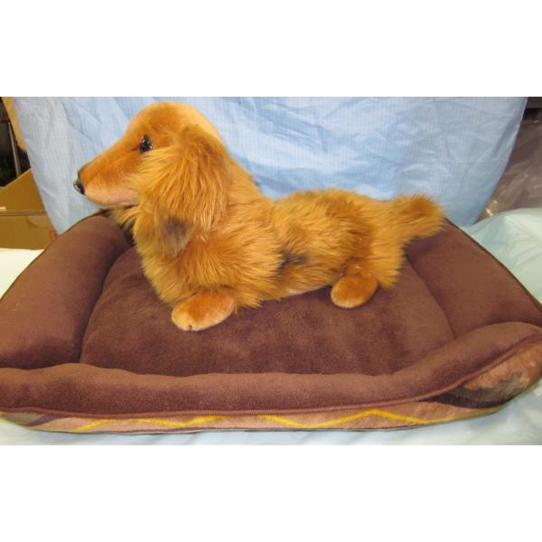 スリーアローズ　"トラバル ソファーベッド" （レッド）Mサイズふわふわ、もこもこの生地を使用しています。寒い時期におすすめです！・ヒーターのコード用の穴があります。サイズ（約）：54X45X高さ9cm原材料・成分:ポリエステル100%※生...