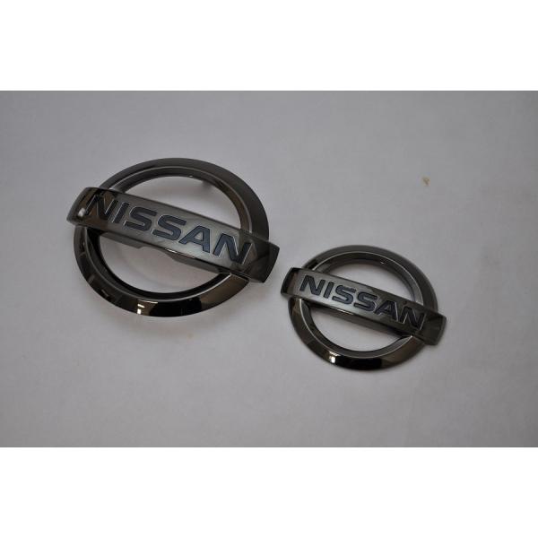 カラー エンブレム 送料無料 E12 ノート フロント/リア2点 ブラック