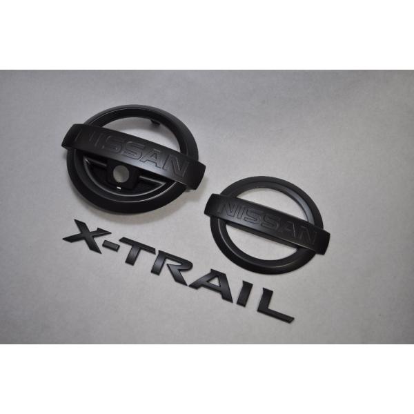 NISSAN X-TRAIL 31系 ピアノブラック　エンブレムラプター塗装 NISSAN X-TRAIL 31系 ピアノブラック エンブレムラプター塗装