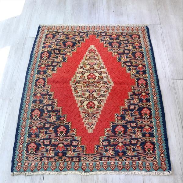 セネキリム/玄関マットサイズ 104x77cm ピンクのダイヤと細かな花束の