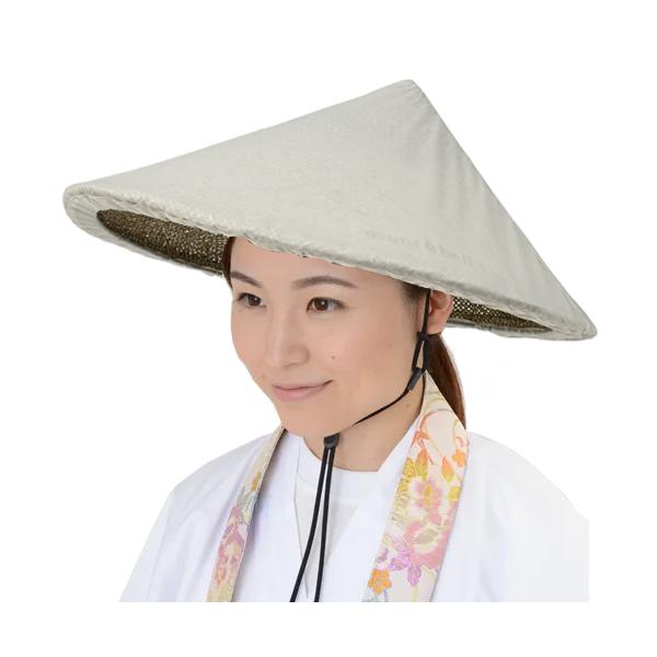 天然草を使用した、涼しく快適な「笠」タイプのハットです。頭部に空間ができるので蒸れにくく、真夏でも快適な着用感です。天然草に芯糸を編み込んでいるので、型くずれしにくくなっています。笠部分は、しなやかで柔軟性があり、非常に軽いため、持ち運びに...