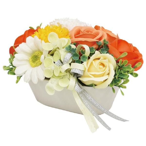 つるっとしたシンプルな楕円のポットにかわいいお花たち。小さめサイズで、テーブルの上、デスク周り、窓辺の小スペースなど置き場所を選びません。枯れないソープフラワーは衛生的にも安心です。プレゼントにも喜ばれる最適な商品です。【商品の仕様】　◆サ...