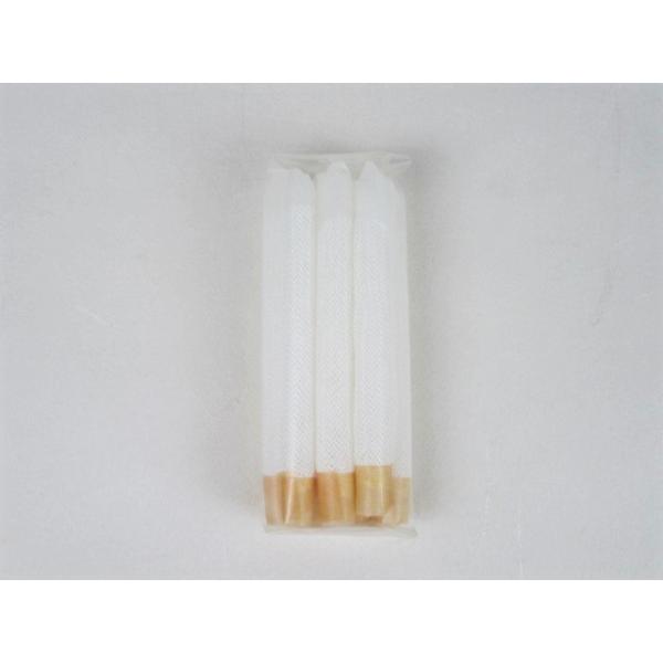 風が吹いても消えにくい布巻きローソクです。お墓参りの線香のみち火などに使用出来ます。国内で一貫生産を行い高品質の原料を使用しているローソクですので安心してご使用頂けます。直射日光や熱気のある所は避け、涼しい所に保管して下さい。【商品の仕様】...