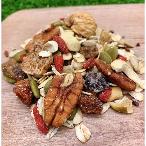 当店自慢の【無添加】ナッツ・ドライフルールをブレンドしたミューズリーを制作しました！英国産の最高級ミュズリーに無添加のナッツ・ドライフルーツを集めて「安心安全な究極のミューズリー」原材料名: 大麦、サンフラワーシード、パンプキンシード、カカ...