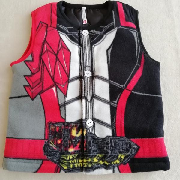 仮面ライダーセイバー 変身ベスト　あたたかい裏地付き　100ｃｍ/110ｃｍ/120ｃｍ/130ｃｍ