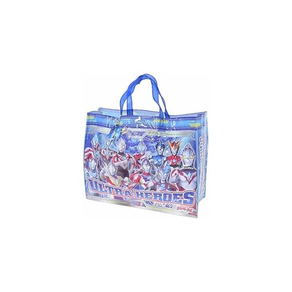 新柄ビーチバッグが登場！！製品サイズ:(約)H26cm×W34cm×D12cm 素材・材質:PVC 名前の書けるプレート付きウルトラマンデッカー、トリガー　ゼット　ギンガ　ティガ　ジードビクトリー　ゼロ、エックス、ルーブ、オーブ２つ折りで発...