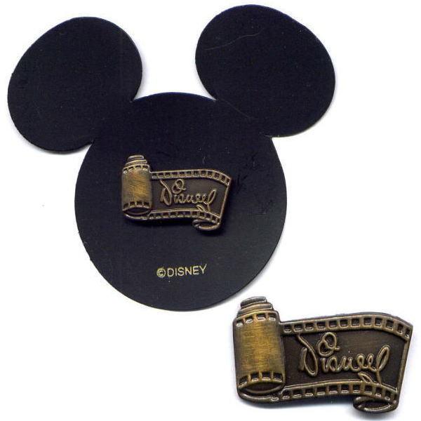 ディズニー Wdccタイトル ピンバッジ Wdccプロモーション ミッキー型プラスチック台紙 Bg イズクラブyahoo ショップ 通販 Yahoo ショッピング