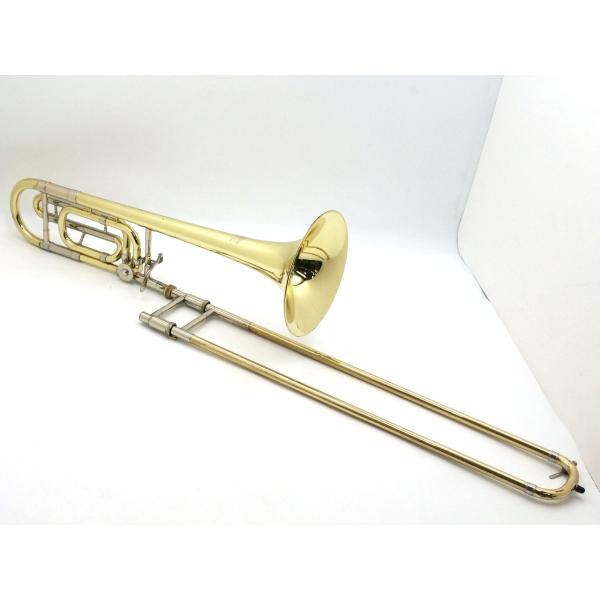 バック トロンボーン 42B GLシリアル番号116384　管体重量1807グラム（スライド634グラム）ワンピースイエローブラスベル、ラッカー仕上げの太管テナーバストロンボーン。暖かく力強い音色で、吹奏楽やオーケストラを中心に人気が高い、...