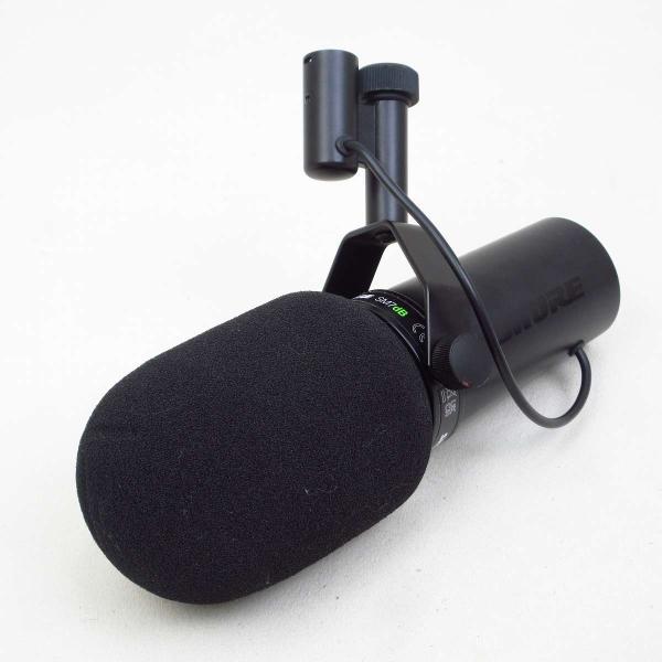 Shure - SM7DB Podcast Microphone with Built-in Preamp – XLR Outputs for Podcasting, Live Streaming & Music Recording - Black