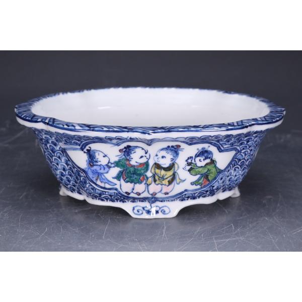 サイズ：横幅約17.0cm×奥行約15.3cm×高さ約5.5cm（多少の誤差が生じる場合があります。ご了承ください。）※焼成中の窯ヒビがございます。※商品画像については、モニターによって色味が若干異なります事ご了承ください。【商品について】...