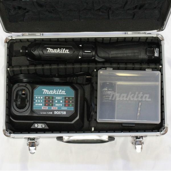 他サイト： マキタ 7.2V 充電式ペンインパクトドライバ TD022DSHXB 黒 (バッテリBL0715×2本・充電器DC07SB・アルミケース付)の商品画像