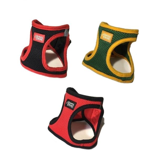 両足を通して背中でバックルとマジックテープで留めるベストタイプの犬用ハーネス肩のあたりに反射材が付いていて夜間の散歩も安心手洗い可能※装着サイズ例（マネキン）XXS（モデル犬）M【対象】超小型犬・小型犬・中型犬【サイズ】下記「サイズの確認」...