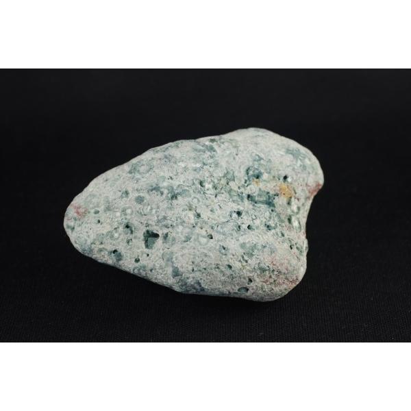佐渡産球顆流紋岩原石 200g ／rl-03 : 天然石専門店名取貴石