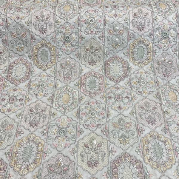インド刺繍生地 幅98ｍｍ 30ｃｍ売 布 ハンドメイド 手芸 アクセサリー 材料 雑貨 背景 インスタ 小物り 商用利用可