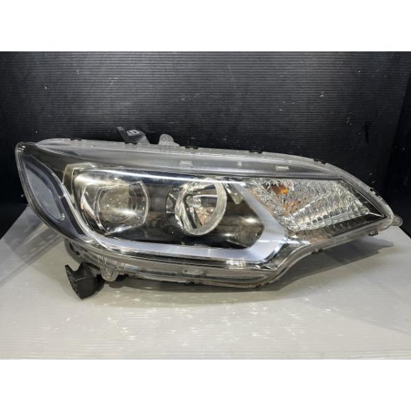 フィット DAA-GP5 右ヘッドライトASSY ハイブリッド Sパッケージ Y72P