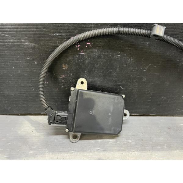 プリウス DAA-ZVW51 ブラインドセンサー 88162-0W270 プリウス DAA-ZVW51 ブラインドスポットモニターセンサー右 A