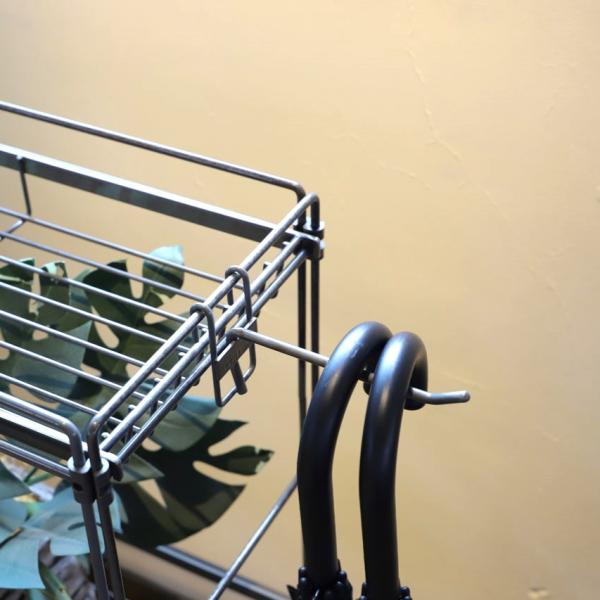 インダストリアルな雰囲気が魅力のワイヤーワークスシリーズ。より使いやすくカスタマイズできる専用のオプションパーツができました。組み合わせや使い方は無限大。細部にまでこだわった自分好みの収納を楽しむことができます。●商品仕様・サイズ　約W4....