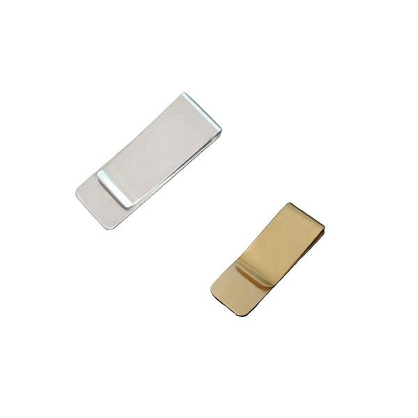 シンプルなデザインのマネークリップです。 よく知られる形ですが、かさばるカードや領収書などもコンパクトに収められるマネークリップです。 お札を抑える力が強く紙幣１枚からの収納も可能です  スーツやパンツのシルエット崩さずシンプルに携帯出来る...