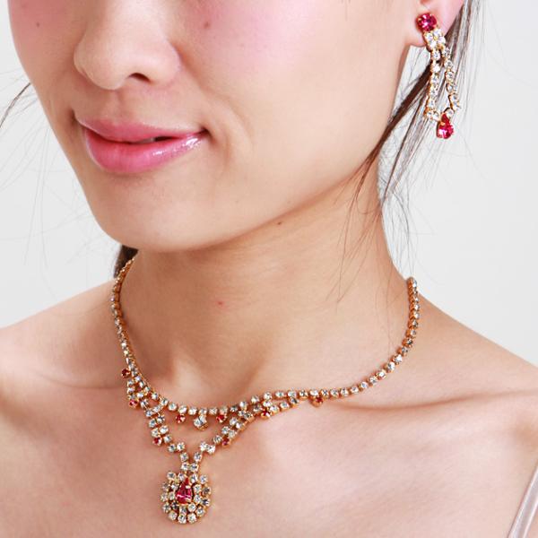 商品番号:FBMNE24【ネックレス＆イヤリング　レンタル】■ 品質：ゴールド/カラーストーン■ サイズ（約）：ネックレス/42cm　アジャスター/4cm　イヤリング/5cm※商品の色につきましては、お客様のご覧になられますパソコン機器及び...