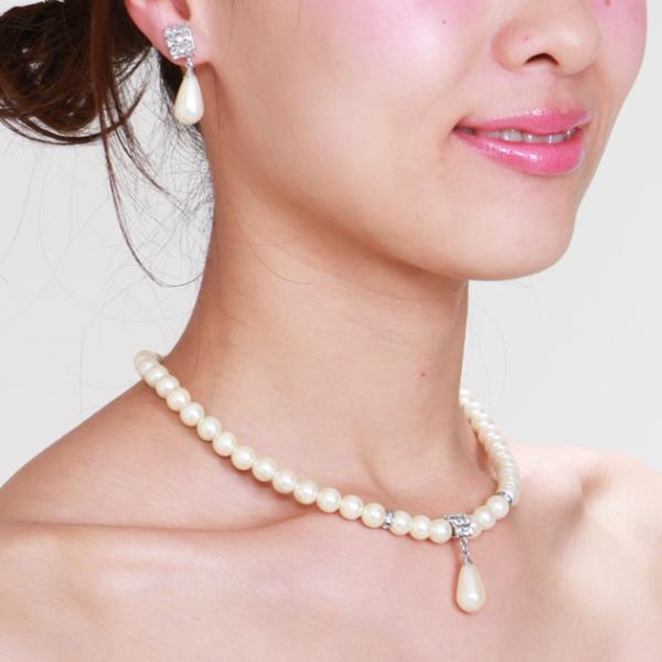 商品番号:FBMNE28【ネックレス＆イヤリング　レンタル】■ 品質：パール/シルバー■ サイズ（約）：ネックレス/41cm　イヤリング/3cm※商品の色につきましては、お客様のご覧になられますパソコン機器及びモニタなどの違いにより実際の商...