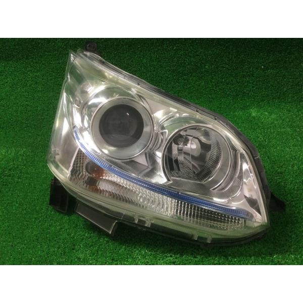 ムーヴ　右側用ヘッドライト ダイハツ 純正 ムーブ 《 L902S 》 右ヘッドライト 81110-97236