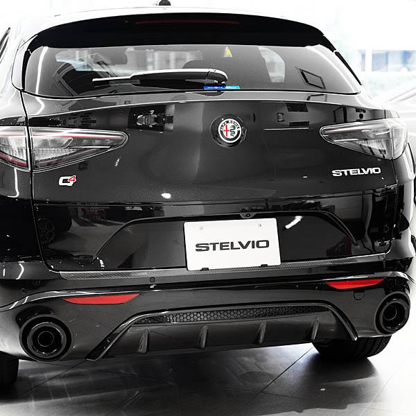 アルファロメオ Stelvioリアバンパープロテクター(カーボンルック)　24898