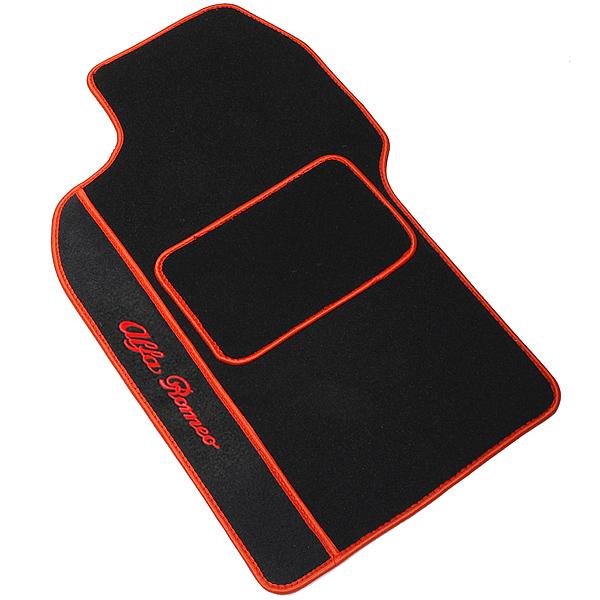 アルファロメオ（ALFA ROMEO） 147/GT フロアマット(ブラック/レッド