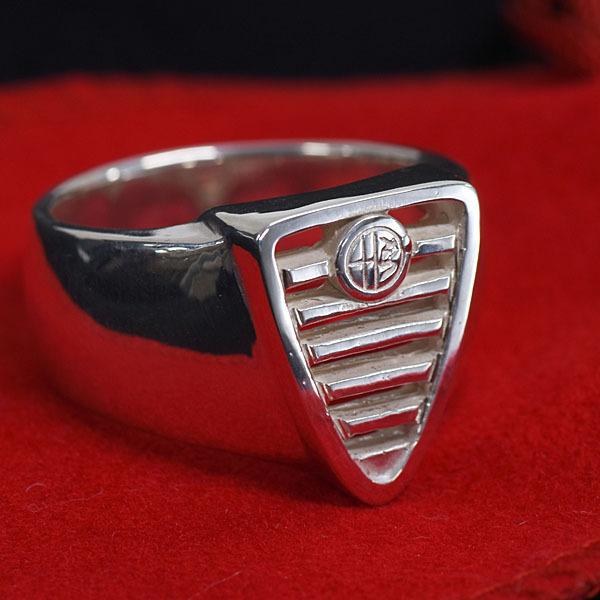 アルファロメオグリル型スターリングシルバーリング 8945 : 8945 