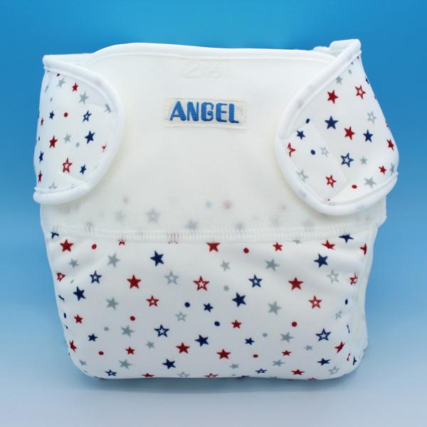 商品発送元：ＡＮＧＥＬ ＳＴＯＲＥキッズ・ベビー・マタニティ、ベビー商品の特徴生後4カ月目以降の赤ちゃんに最適な、すこやかカバー。ラッキーオムツ、おむつライナー（ソフトベビー or ラッキーライナー）、新生児カバー（またはすこやかカバー）の...
