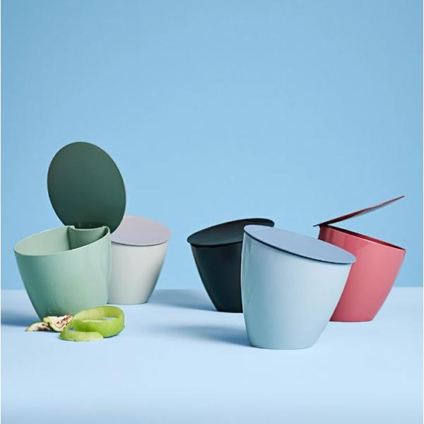 商品発送元：【公式】BUBU STORE ｜ブブストアビューティ・コスメ・香水ウエスト ビン カリプソ卓上サイズのエコでコンパクトなゴミ箱キッチンスペースに限らず、リビングやパウダールームなど家中どこでも活躍します。少し斜めに傾いたフタは中...