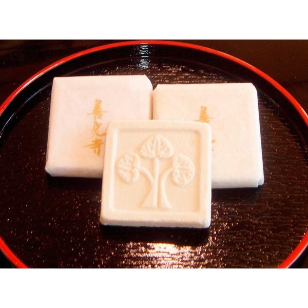 商品発送元：信州長野のおみやげ｜お土産どんぐり長野1箱16個入フード・菓子、スイーツ・和菓子信州長野のお土産峰福堂本店善光寺御紋菓16個入内容量16個賞味期限製造日より約6ヶ月保存方法直射日光、高温多湿を避けて保存原材料 赤えんどう粉、和三...