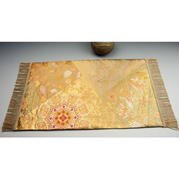 西陣織テーブルセンターTS146の魅力と使い方