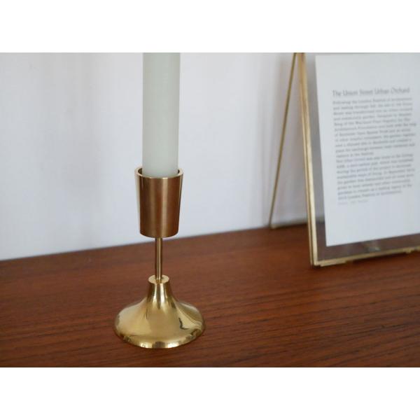 商品発送元：Hinata life生活・インテリア・文具私時間をそっと癒す、「キャンドルとスタンド」のある空間。LEDの光がまるで本物のキャンドルのように、ゆらめく「LEDライトキャンドル 」。電池式なので気軽に安全に、食卓や玄関などいつも...